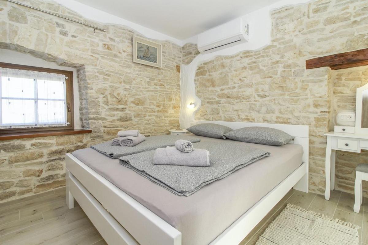 Villa Olea In Barat - Haus Fuer 6-8 Personen Kanfanar Εξωτερικό φωτογραφία