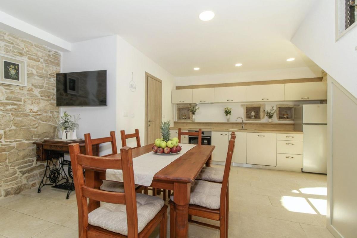 Villa Olea In Barat - Haus Fuer 6-8 Personen Kanfanar Εξωτερικό φωτογραφία