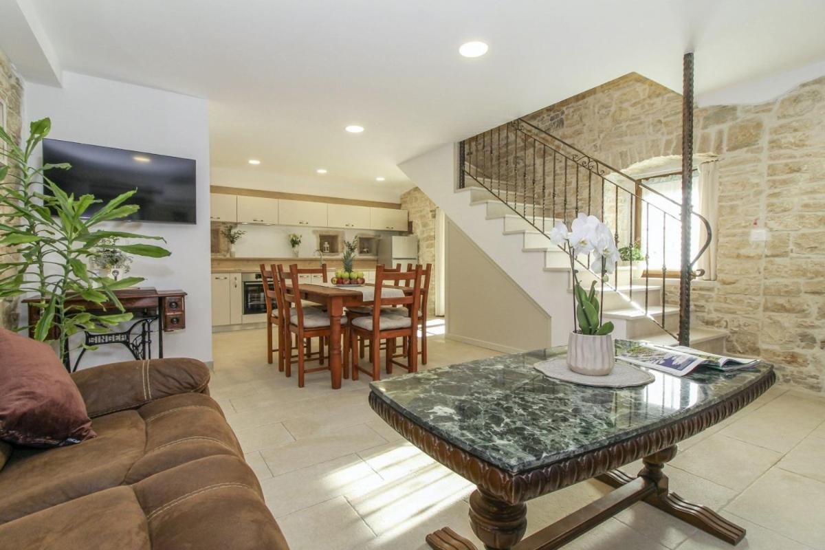 Villa Olea In Barat - Haus Fuer 6-8 Personen Kanfanar Εξωτερικό φωτογραφία