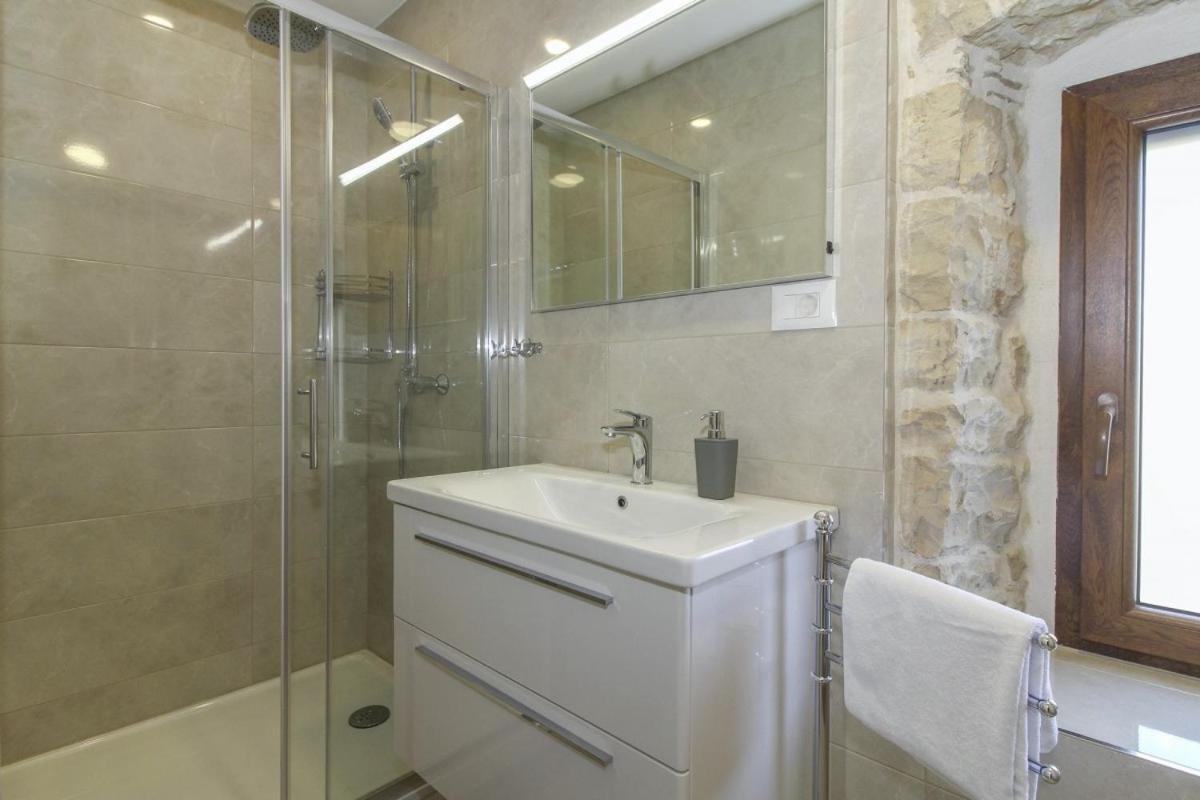 Villa Olea In Barat - Haus Fuer 6-8 Personen Kanfanar Εξωτερικό φωτογραφία