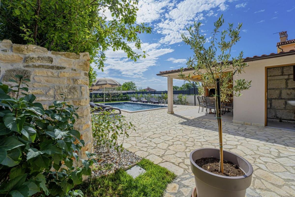 Villa Olea In Barat - Haus Fuer 6-8 Personen Kanfanar Εξωτερικό φωτογραφία