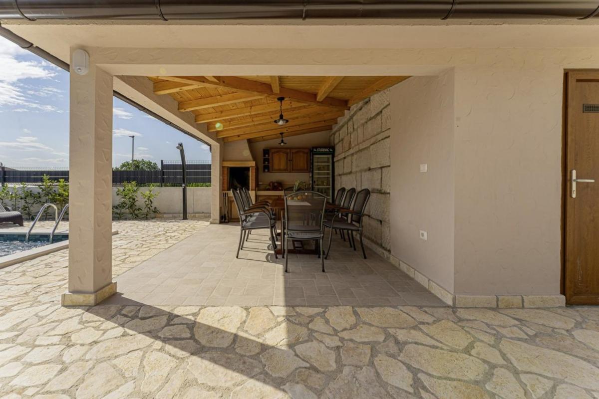 Villa Olea In Barat - Haus Fuer 6-8 Personen Kanfanar Εξωτερικό φωτογραφία